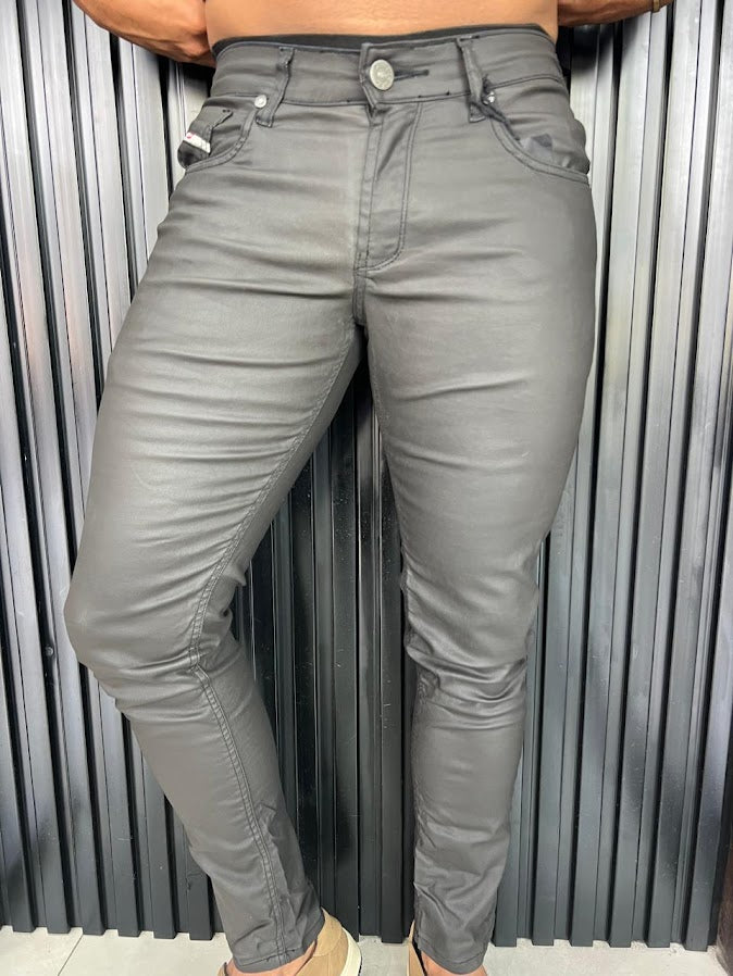 Calça Diesel Cor